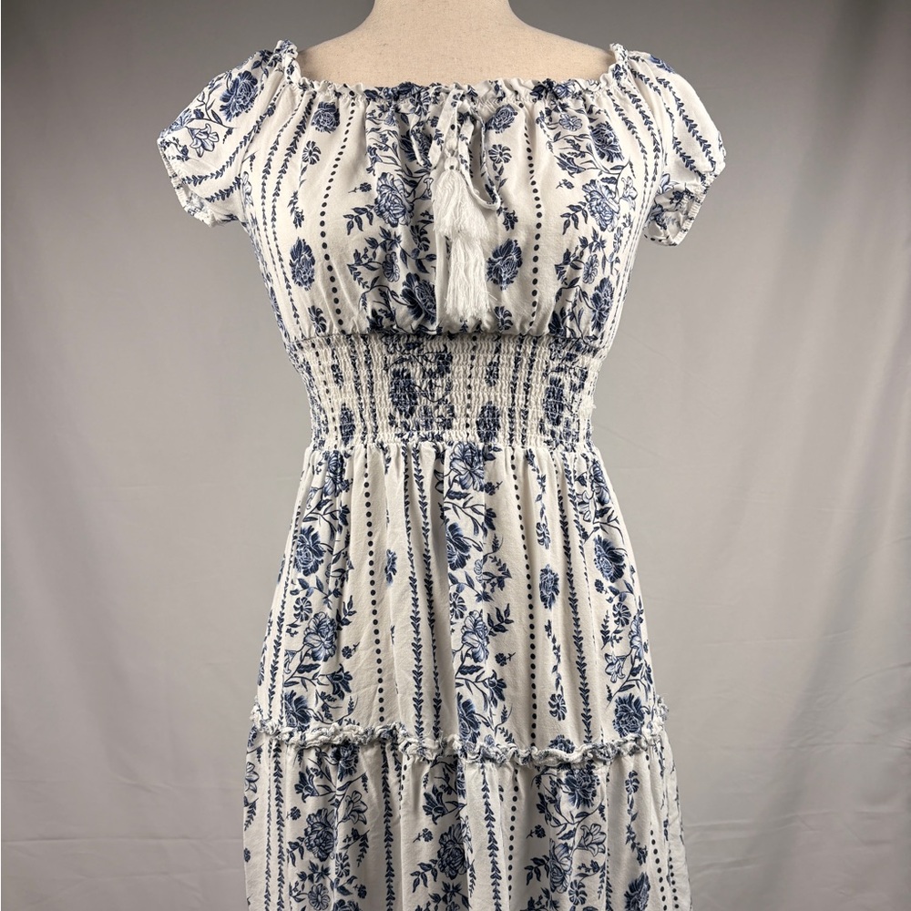 205 Collins Blue White Floral Off Shoulder Smocked Mini Dress Size S
